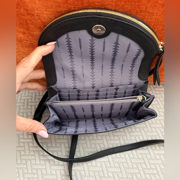 NWOT Thacker Nikki Leather Crossbody Bag Black- Gold Hardware - Picture 6 of 12